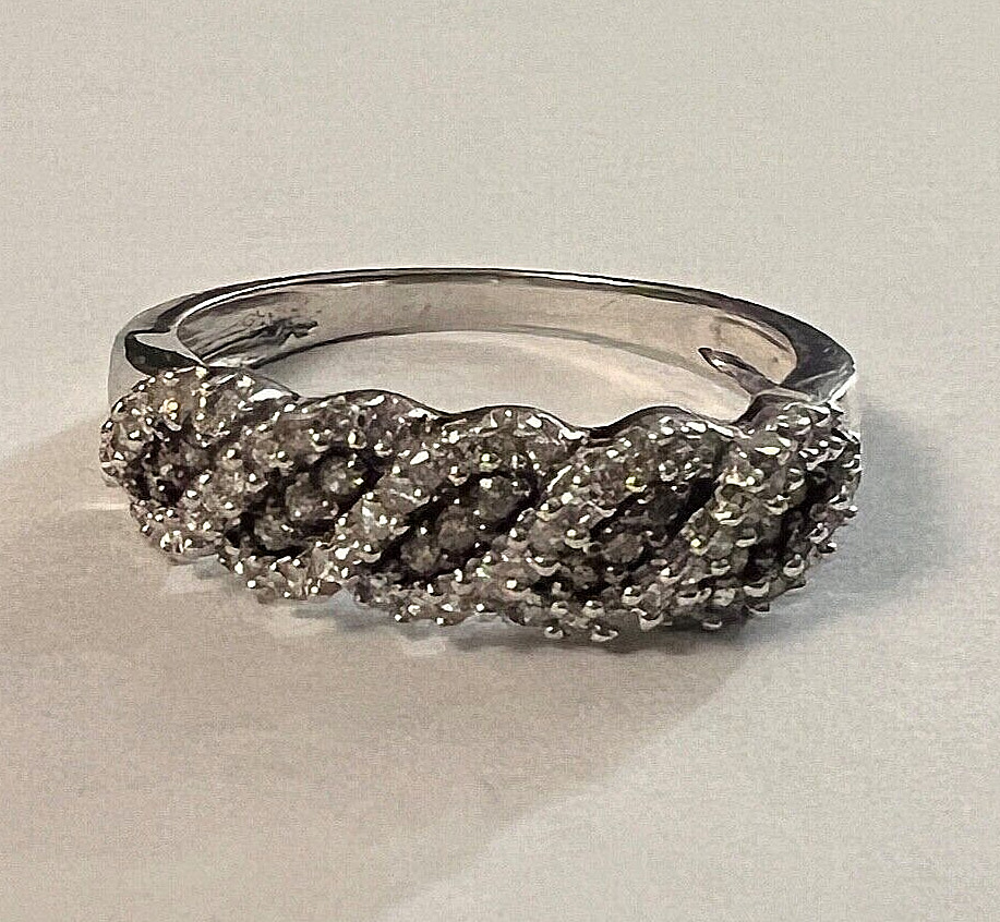 Vintage 10K White Gold White & Brown Diamond Ring Size 7
