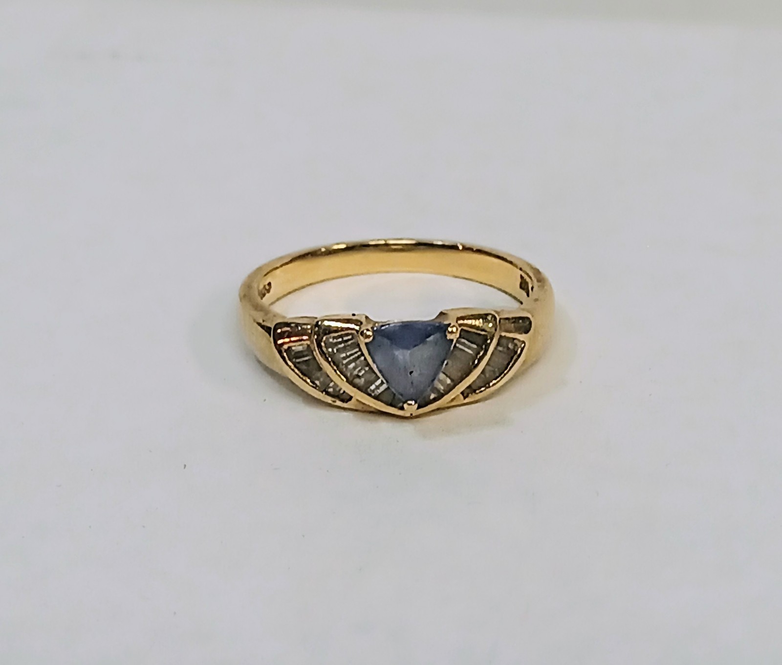 Vtg 14K Yellow Gold Trillion Cut Tanzanite Baguette Diamond Ring Size 7 3 Grams