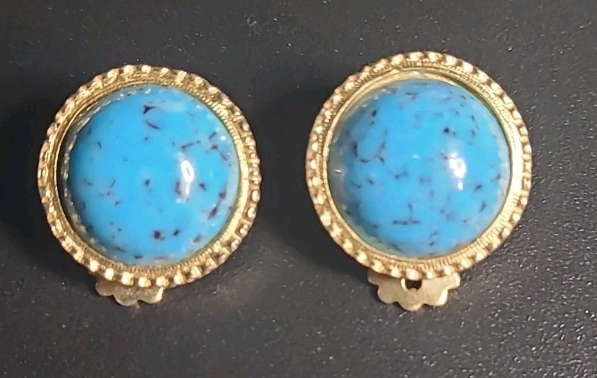 Vintage Weiss Faux Turquoise Cabochon Clip On Earrings 1960s Gold Tone