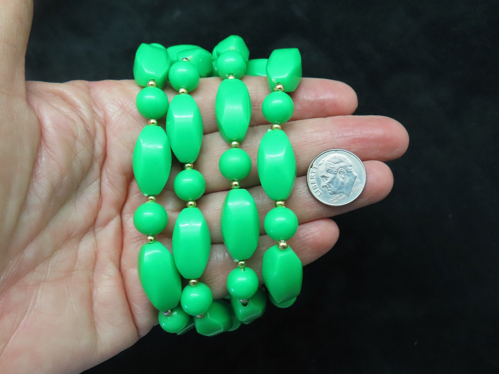 Vintage 1980’s Lime Green Lucite w/Gold Bead Necklace