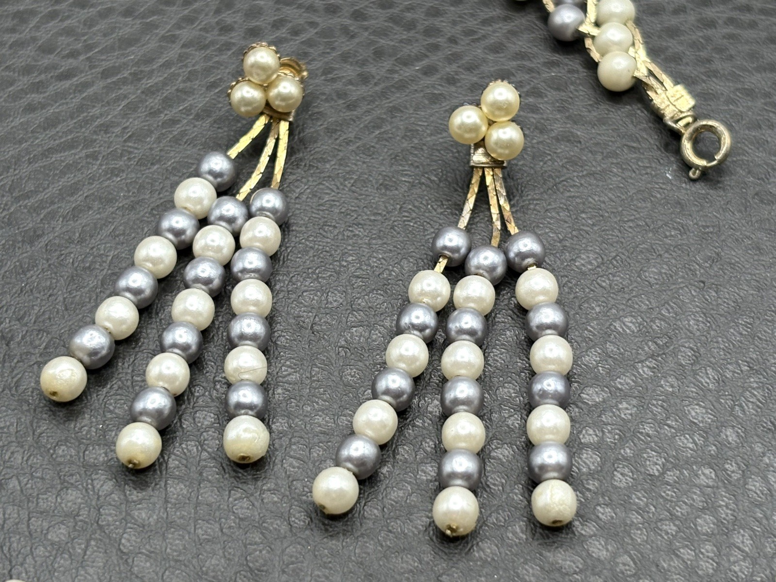 Vintage Imitation Pearl Gold Tone Necklace Pierced Dangle Fringe Earrings Set