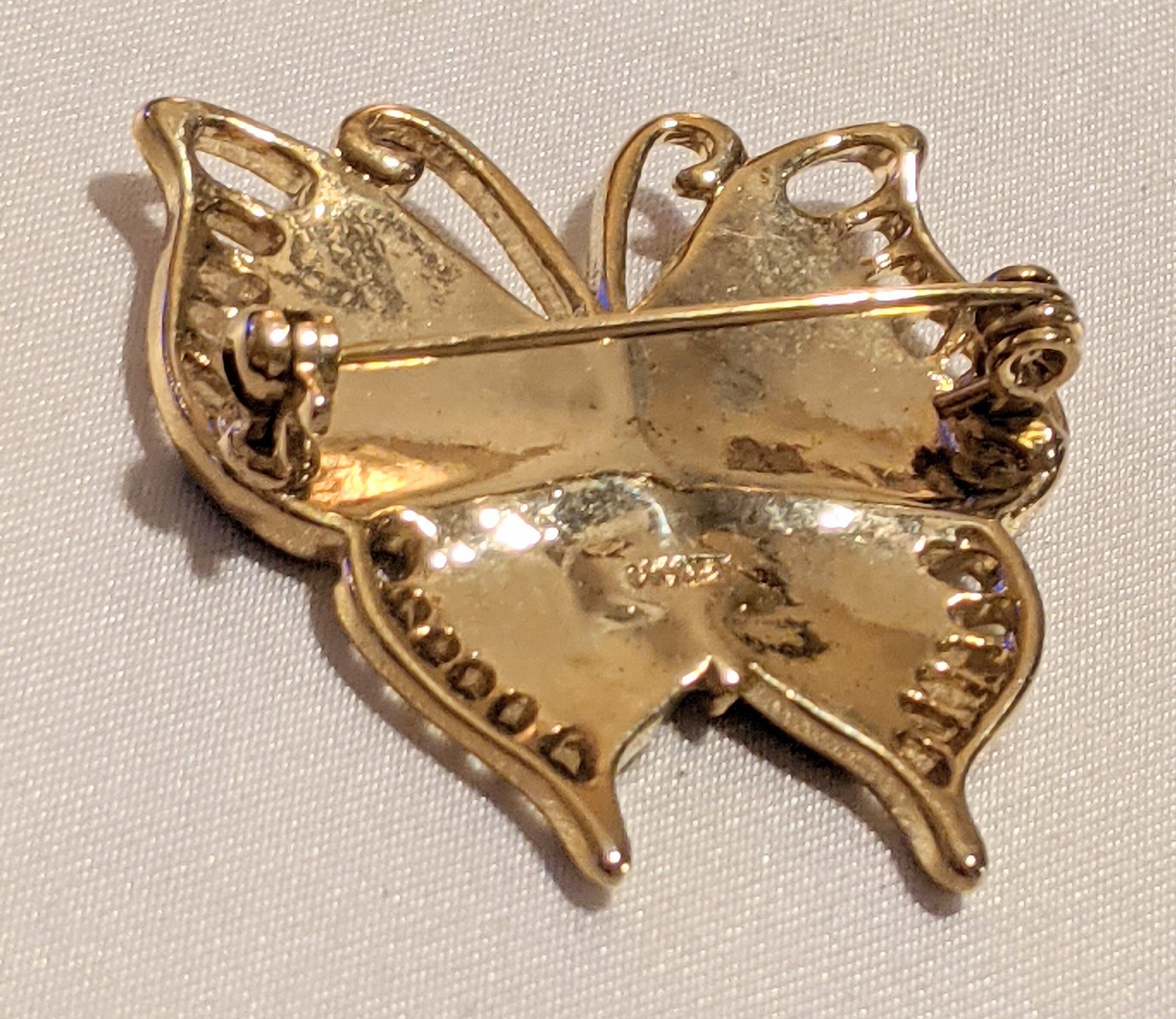 Monet Enameled Butterfly Brooch Pin Gold Tone Pinks Purples EUC