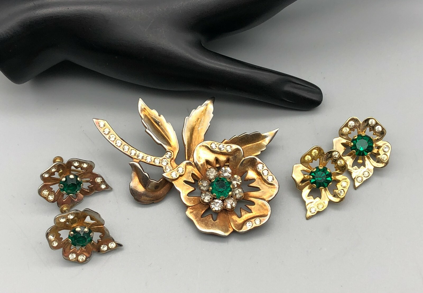 Vintage Gold Filled & Dark Green Rhinestones Flower Brooch Pins&Earrings Set