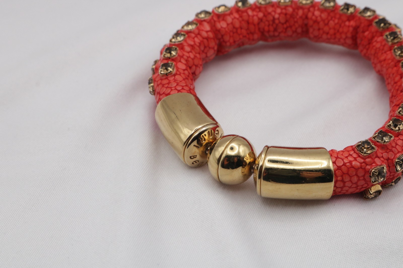 Henri Bendel Stingray Coral Crystal Bracelet Gold Tone Magnetic Clasp Vintage