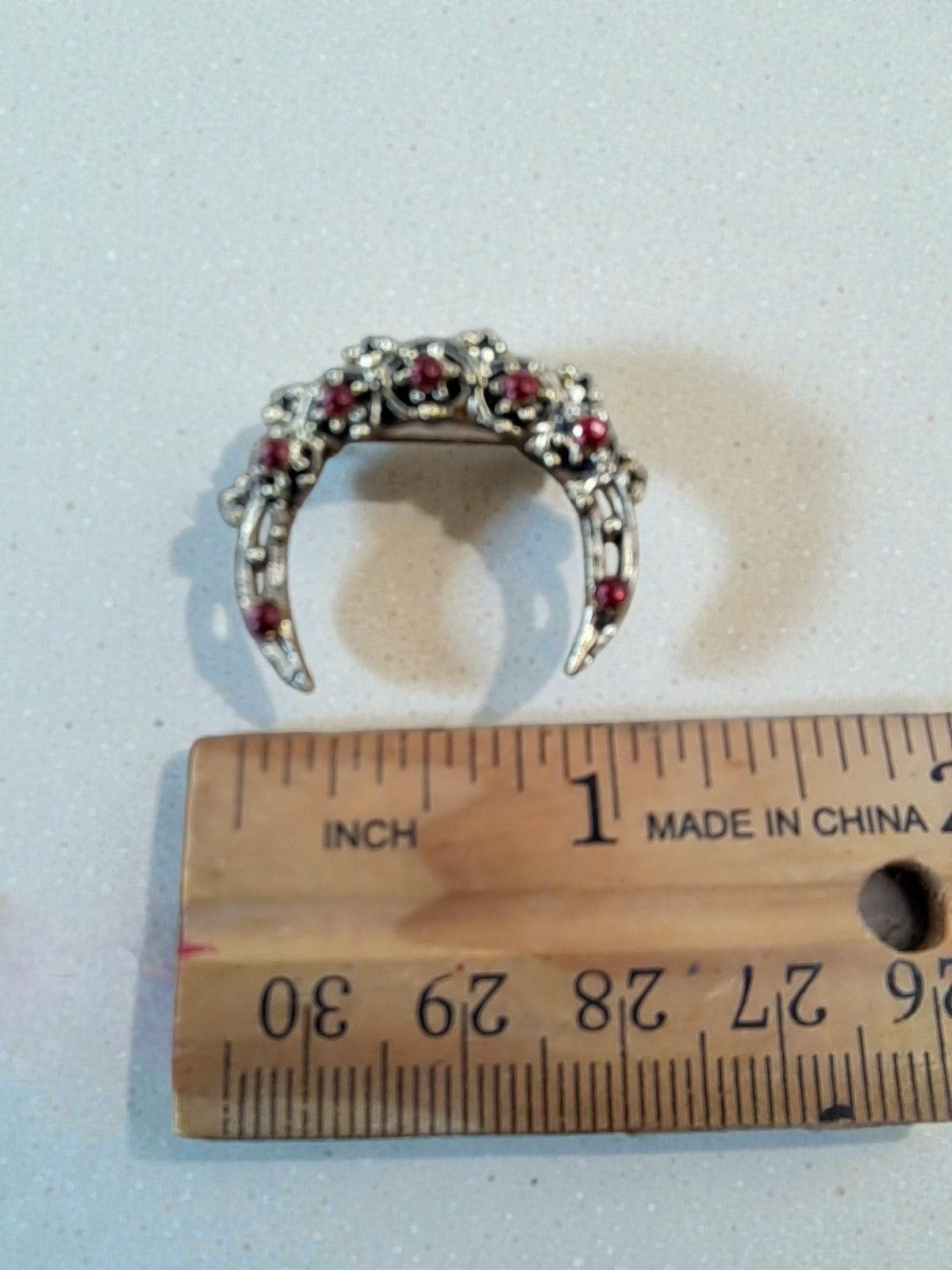 Vintage 1950s – 1980s Gold – Tone Cresent Moon Brooch with Red Rhinestones Victo