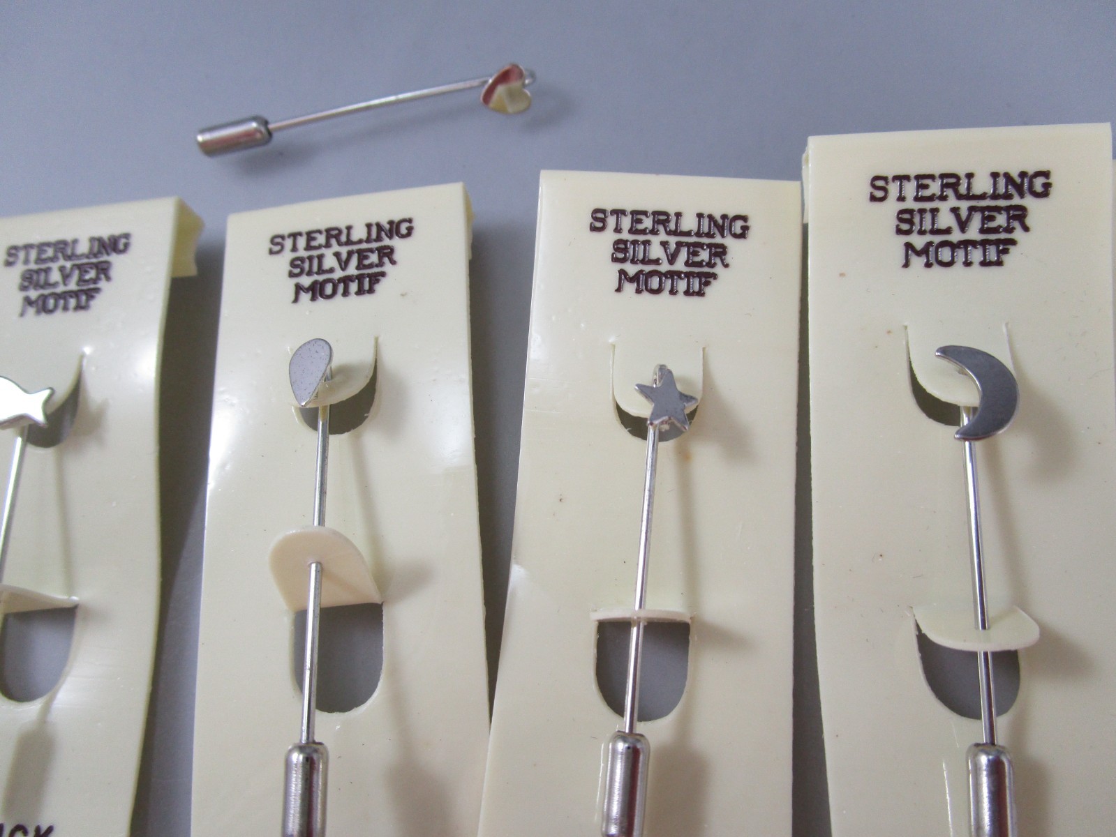 Vintage Lot of 7 Silver Motif Different Shapes Brooches Stick pins 814