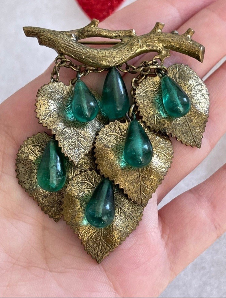 Antique brooch large Grapes brooch 1920-30s Vintage green glass beautiful