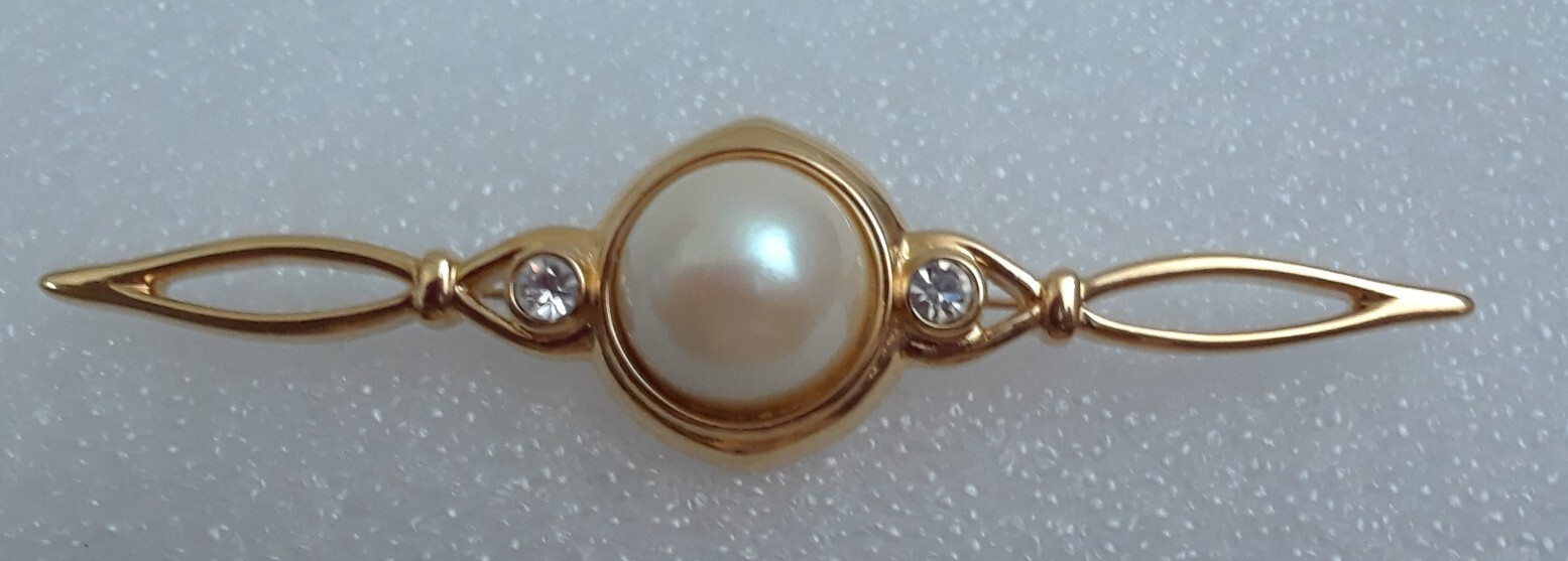 Monet Gold Tone Large Faux Pearl Bar Pin Brooch 4 in Long