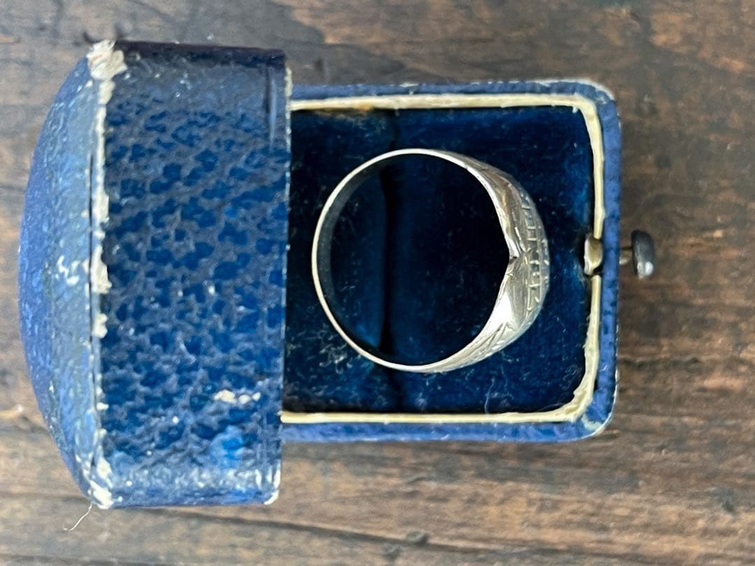 1945 Souvenir Ring Vintage Sweetheart Jewelry WWII Manila Collectible