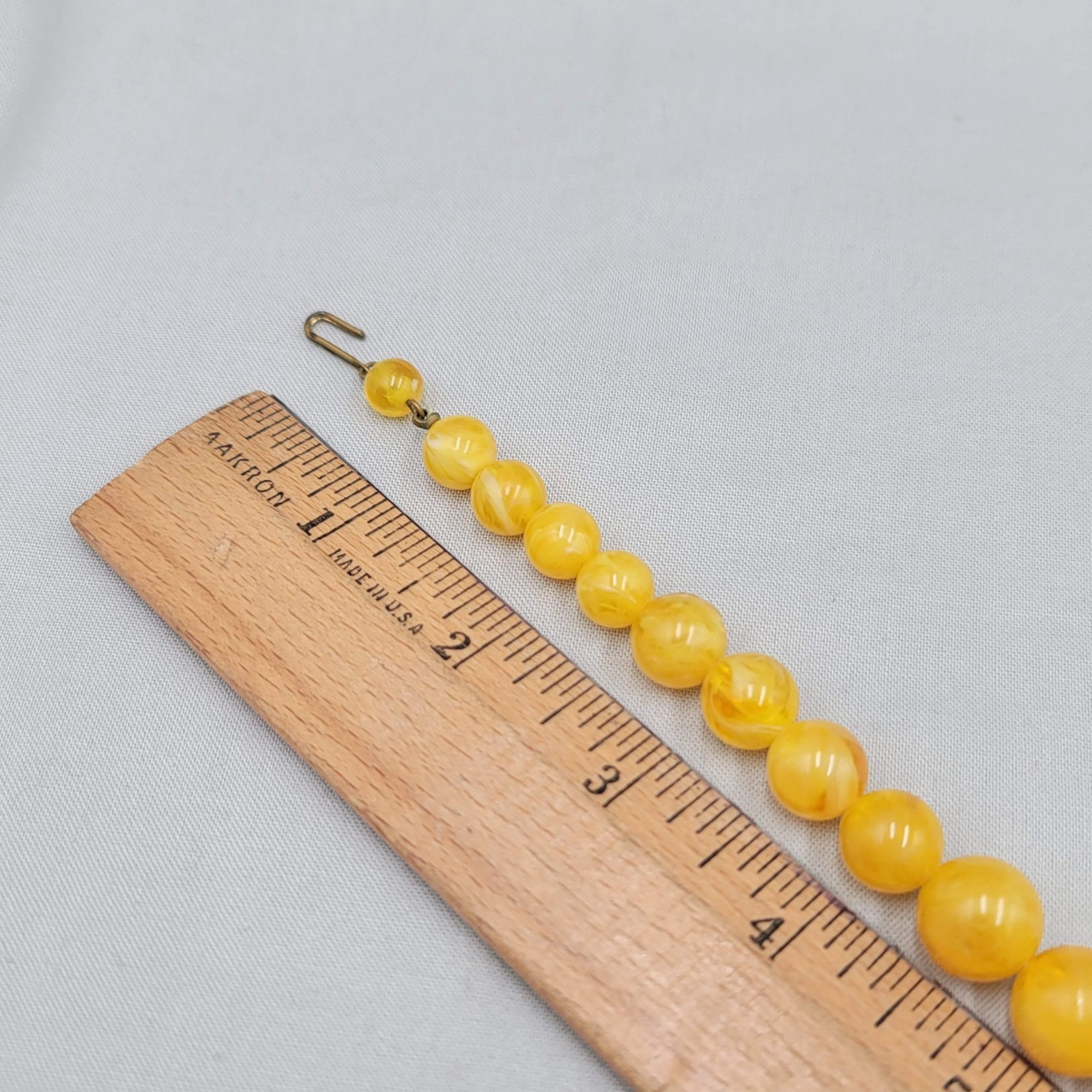 Vintage Marbled Yellow Bead Necklace Pin-Up Retro Costume 15″-18″