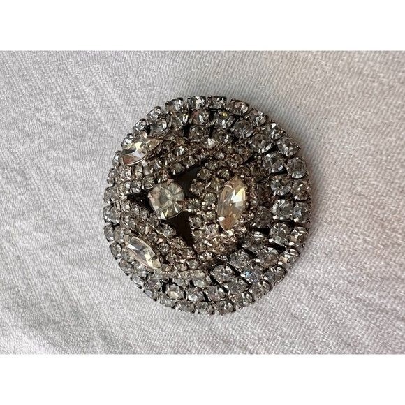Vintage Brooch Clear Faceted Crystals Chunky Over The Top 3D Beauty 2″D