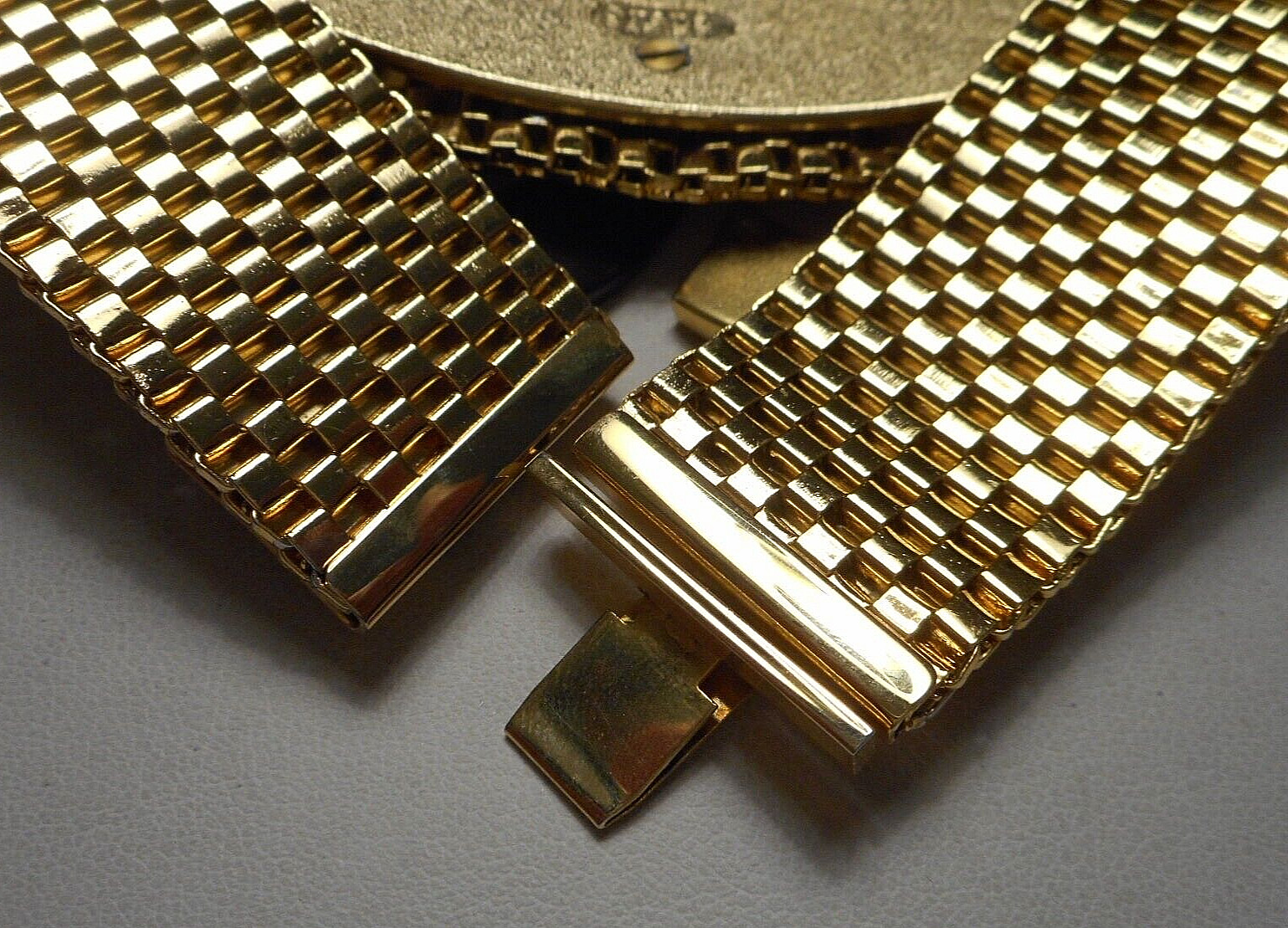 Vintage Orena Paris French Wide Woven Gold-tone Link Collar Necklace w Mod Motif