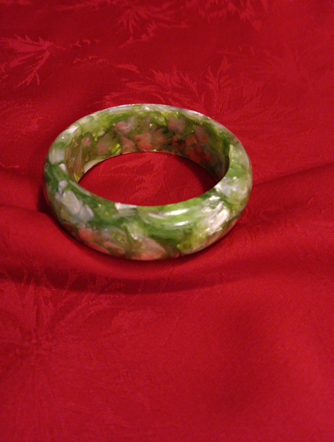 Vintage Marbled Green And White Plastic Bangle Bracelet (May Be Lucite/ Bakelite