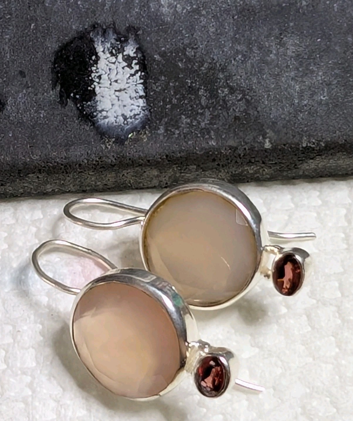 ISJ Vtg Sterling Silver Round Rose Quartz & Oval Garnet Hook Dangle 925 Earrings