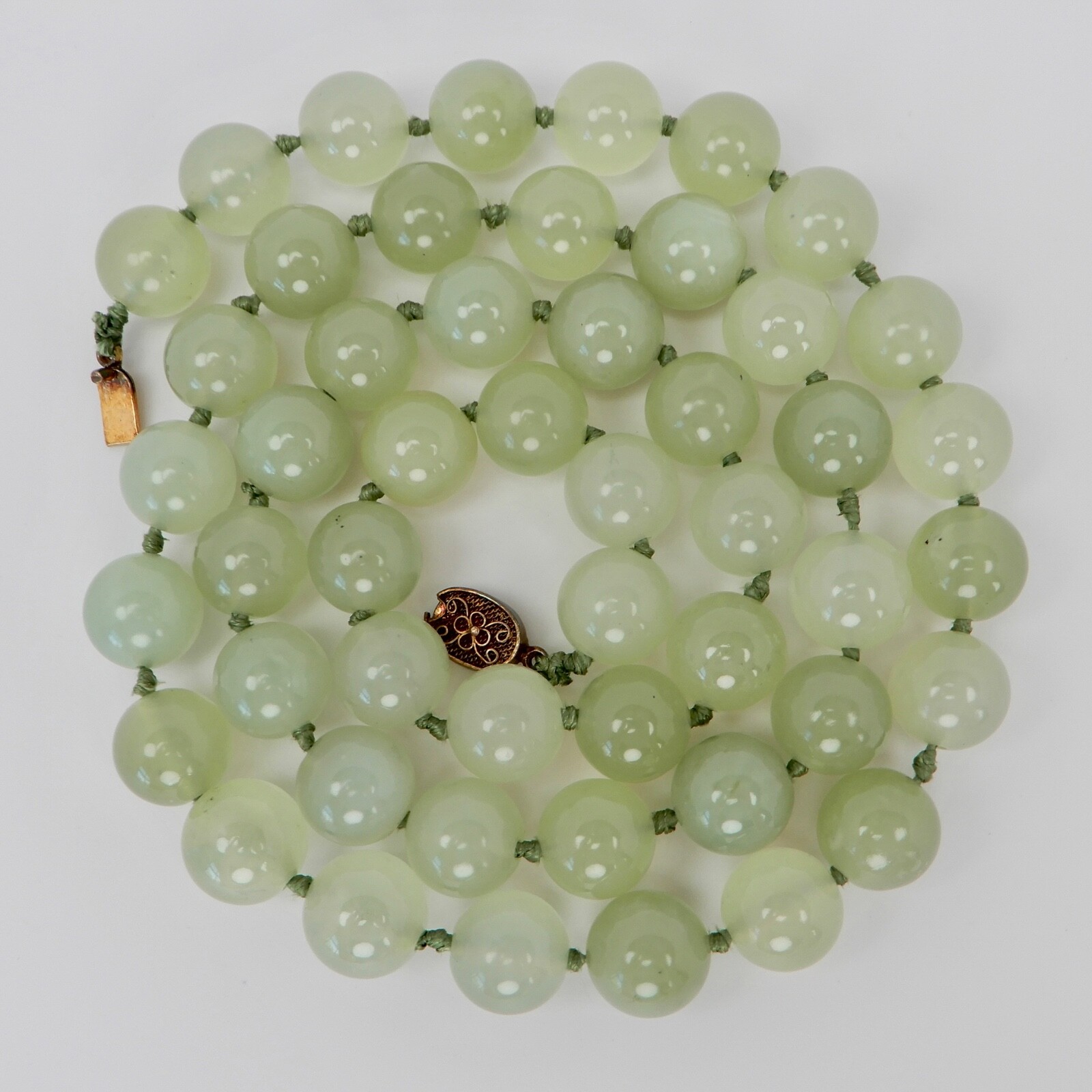 Vtg Green Jade Knotted 14mm Bead Necklace 31” .925 Silver Filigree Clasp 187 gr