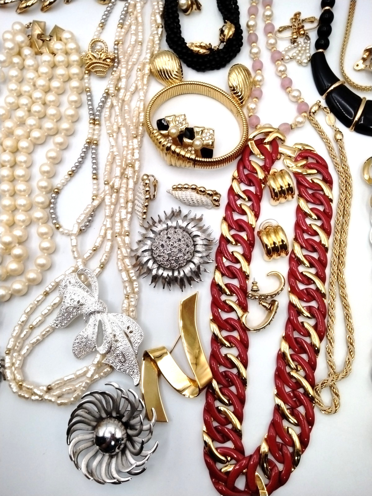 Vintage Jewelry Lot Coro Trifari Monet Sarah Coventry Necklace Earring Brooch