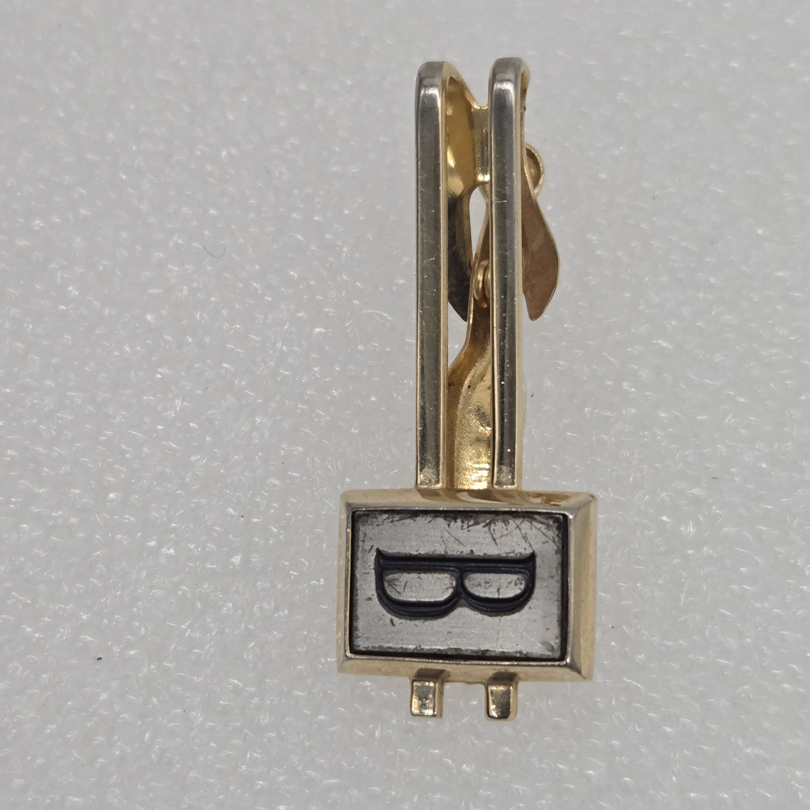 Vintage SWANK TIE BAR CLIP CLASP Gold Tone MONOGRAM INITIAL LETTER “B”