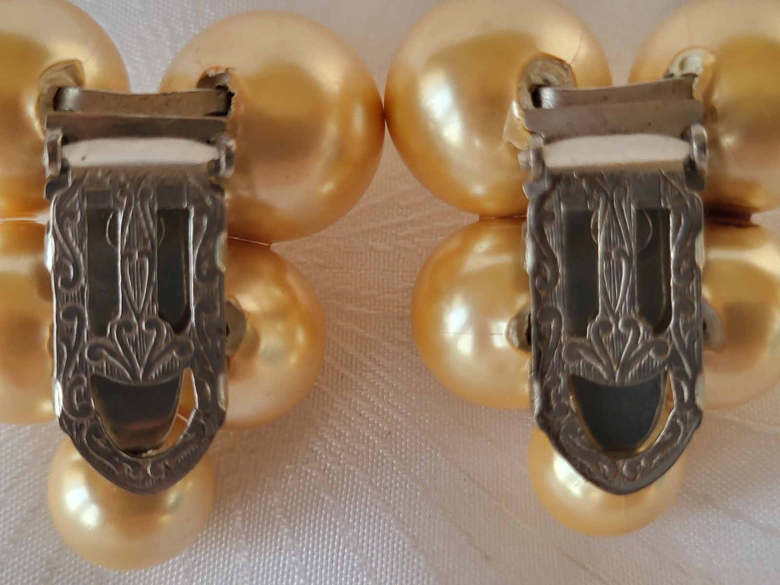 Pair of Vintage Beige Antique Cream Faux Pearl Cluster Grape Fur Dress Clips 2