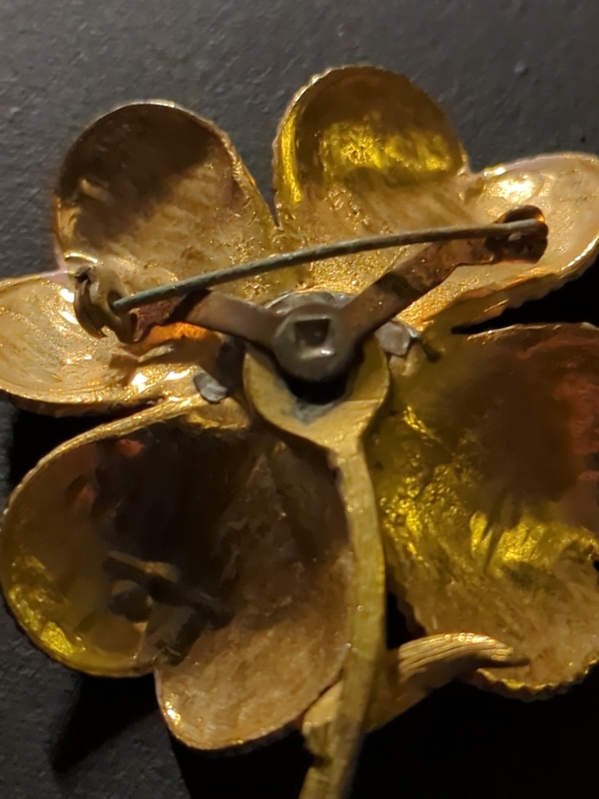 Vtg Heart Petal Flower Brooch Gold Filigree Pink Center ART Arthur Pepper Pin
