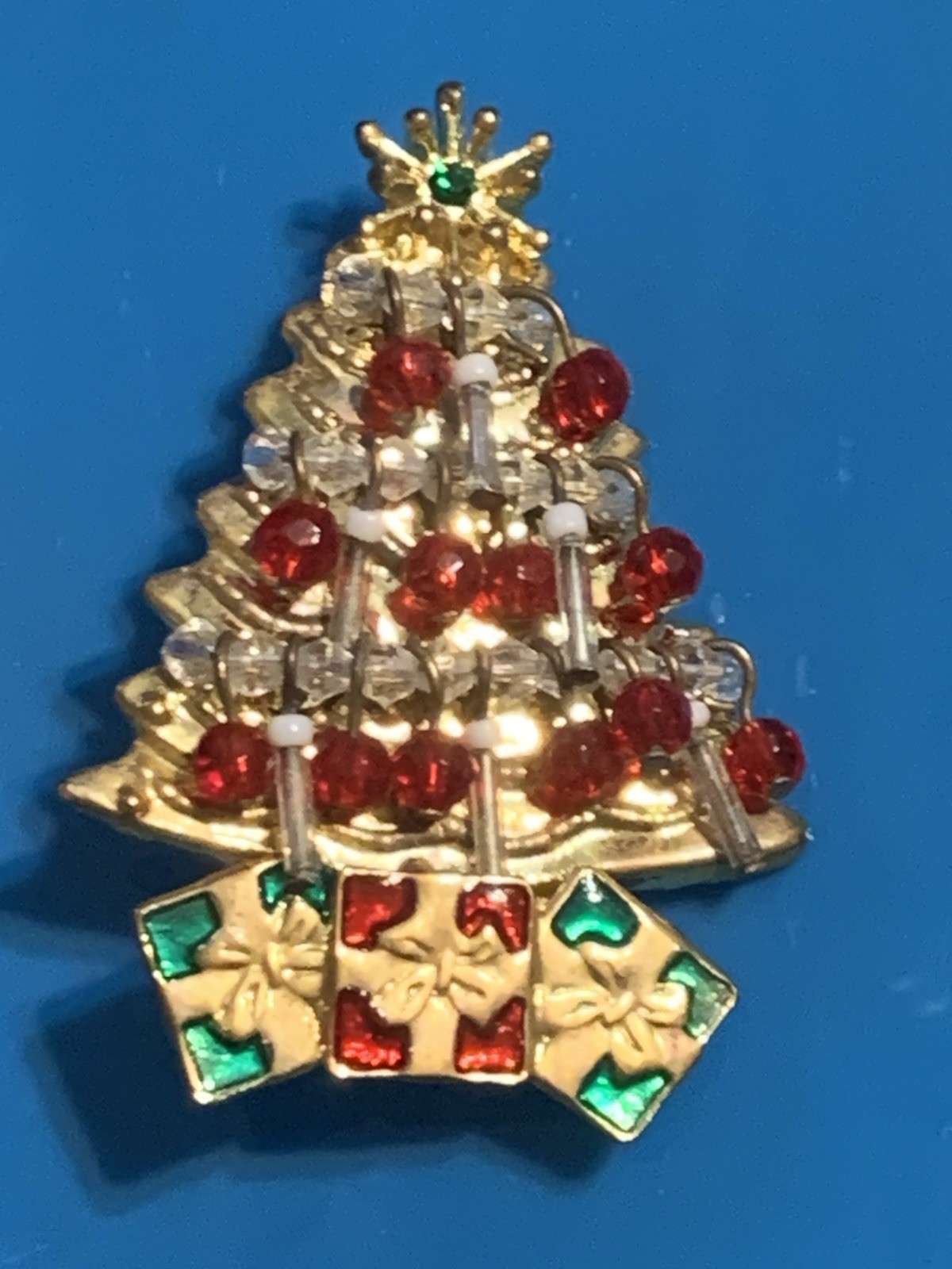 Vintage Collectible KC Marked Christmas Tree Pin Brooch Dangle Beads Presents