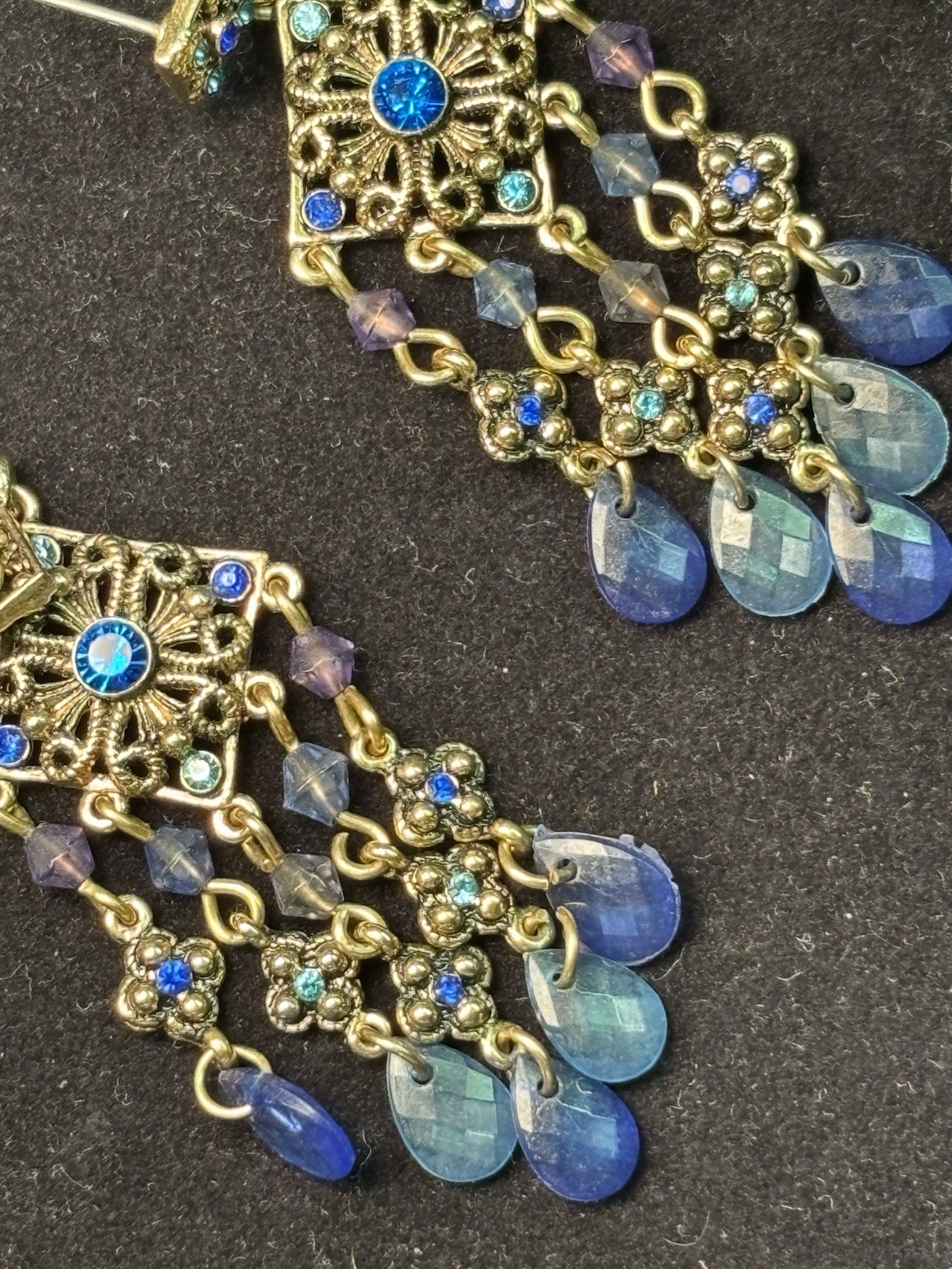 Vtg Avon Boho Blue Stones Purple Bead Dangle Earrings Pierced Gold Plated 2.25”