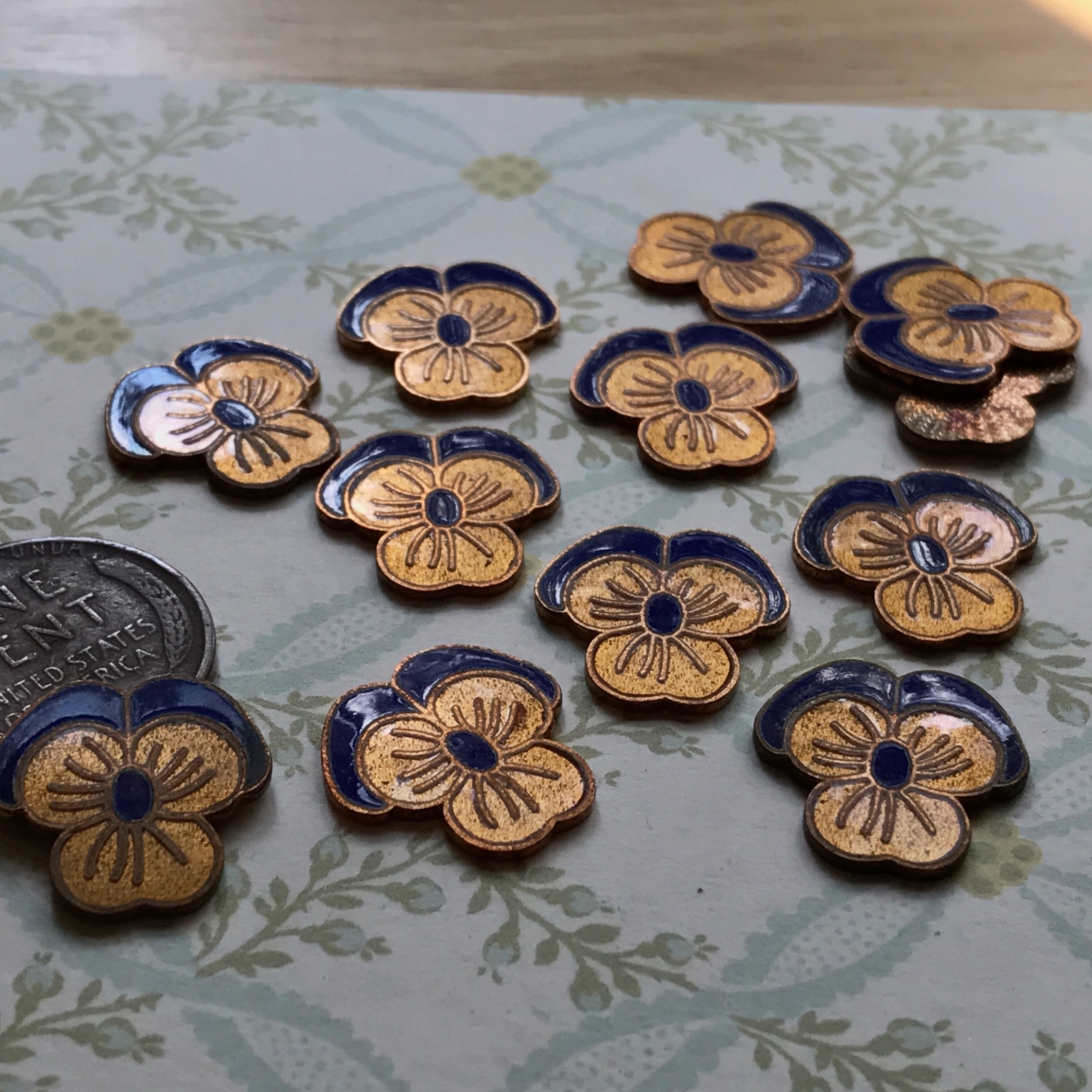 Enameled Pansy Findings,Vintage Pansies,Enamel Cabochons,19x6mm cabochons #G65A