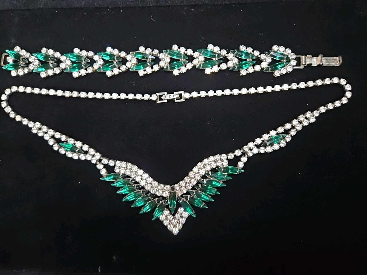 Vintage Demi Parure Green Emerald Crystal & Rhinestone Necklace & Bracelet D21