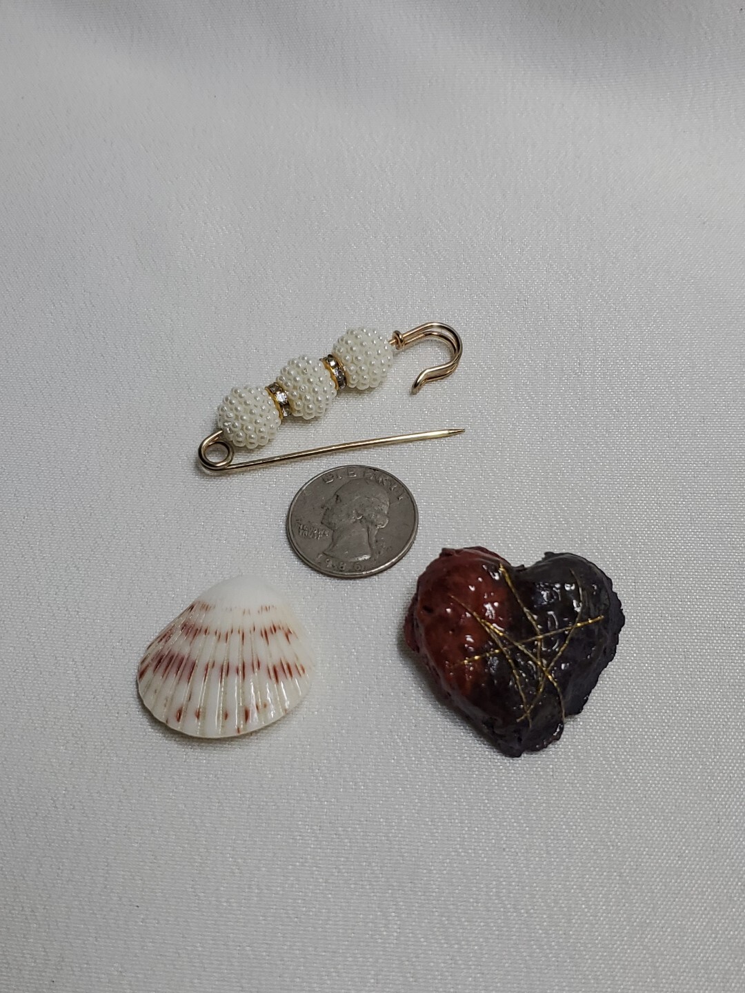 Lot of 3 Pins Brooches Shell Safty Pin Heart
