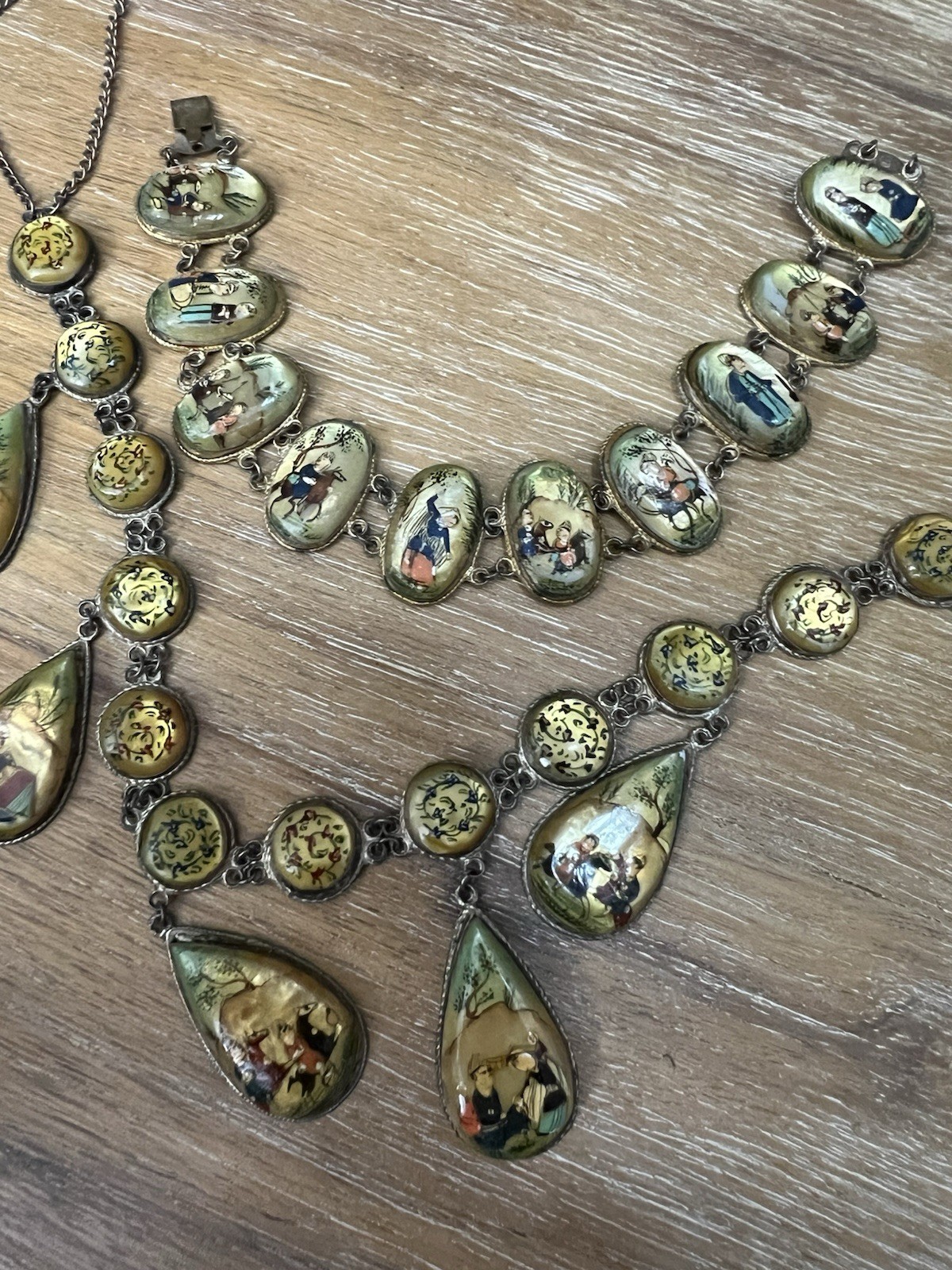 Asian Hand Painted Shell Necklace 7 Pendant and Bracelet RARE! Statement piece