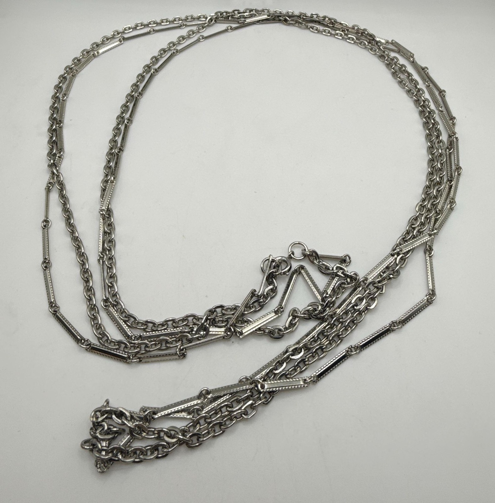 Vintage two strand long silver tone chain bar link
