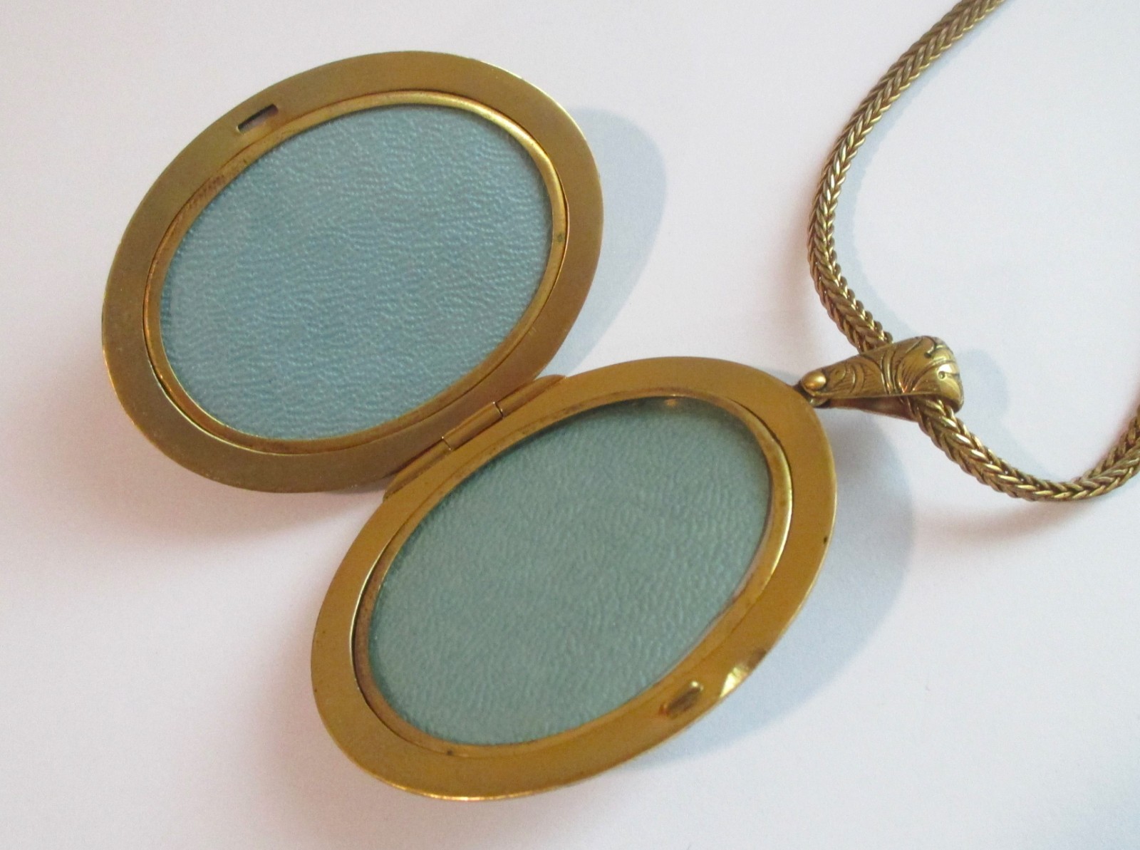 LARGE VINTAGE VICTORIAN REVIVAL LOCKET WHEAT CHAIN NECKLACE GOLD GILT BRASS