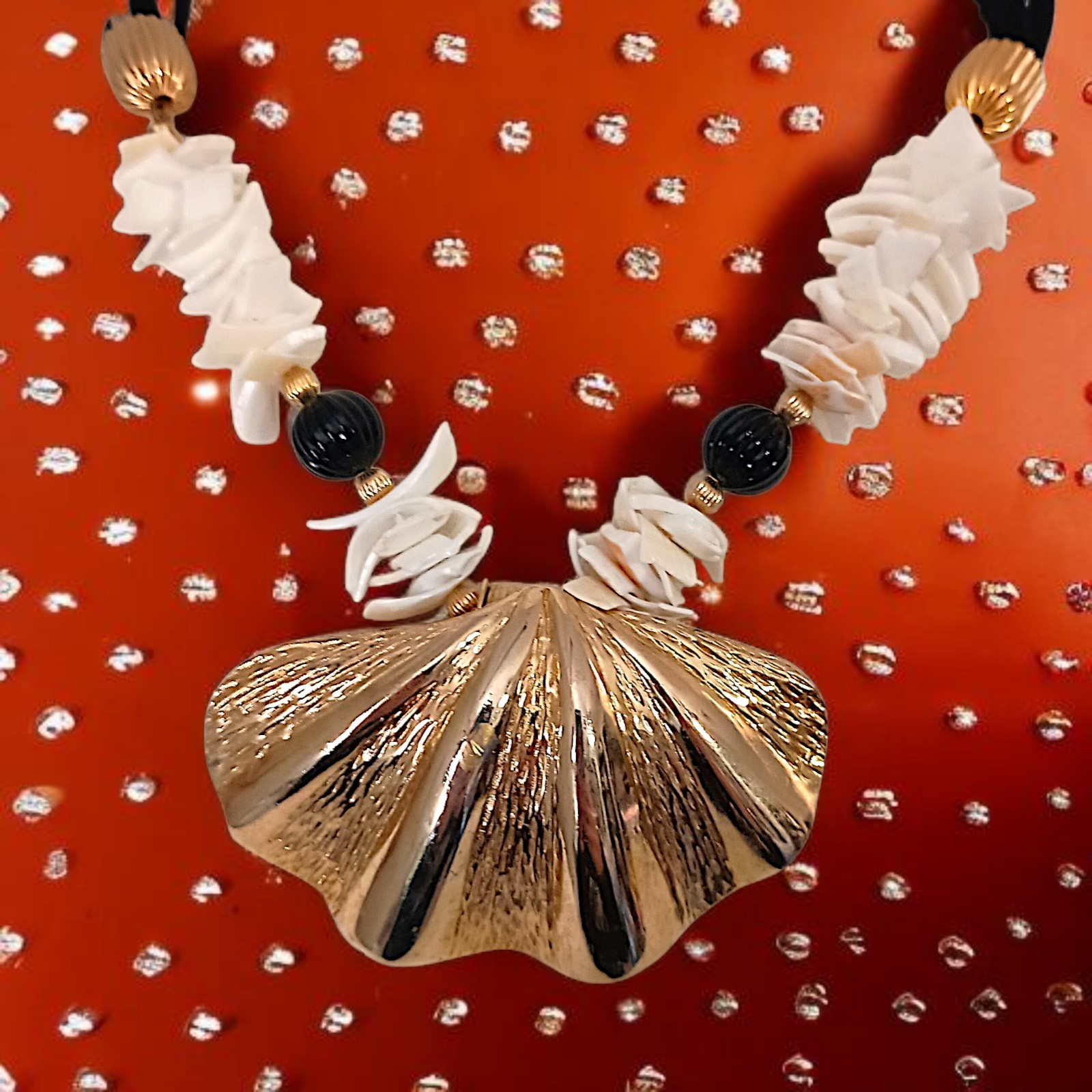 Gay Boyer Scallop Shell Necklace Vintage Corded Chunky Maximalist Coastal Beachy