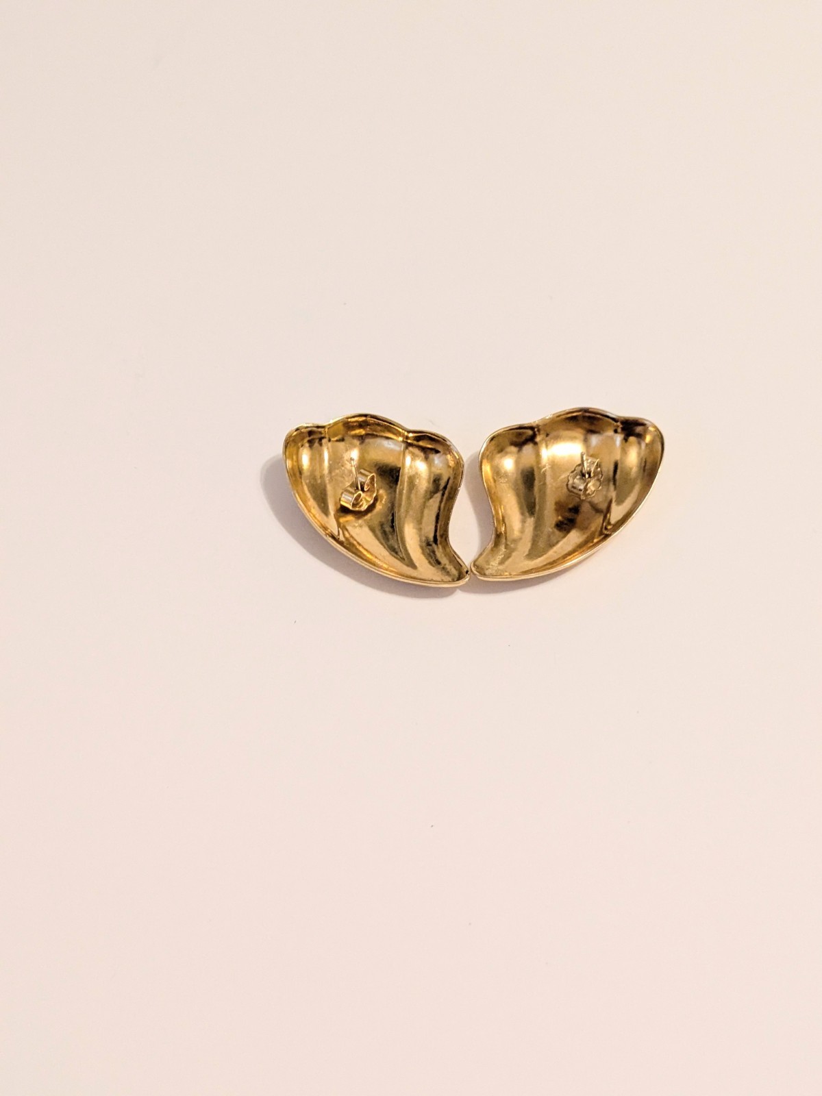 Vintage AVON Gold Tone Textured Wave Shaped Stud Drop Earrings 1 3/4″.