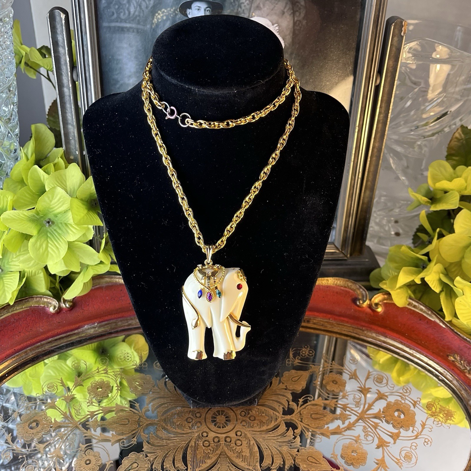 Vtg 2.25” Jeweled Elephant Pendant Necklace – Ivory Acrylic – Gold Tone – 24”
