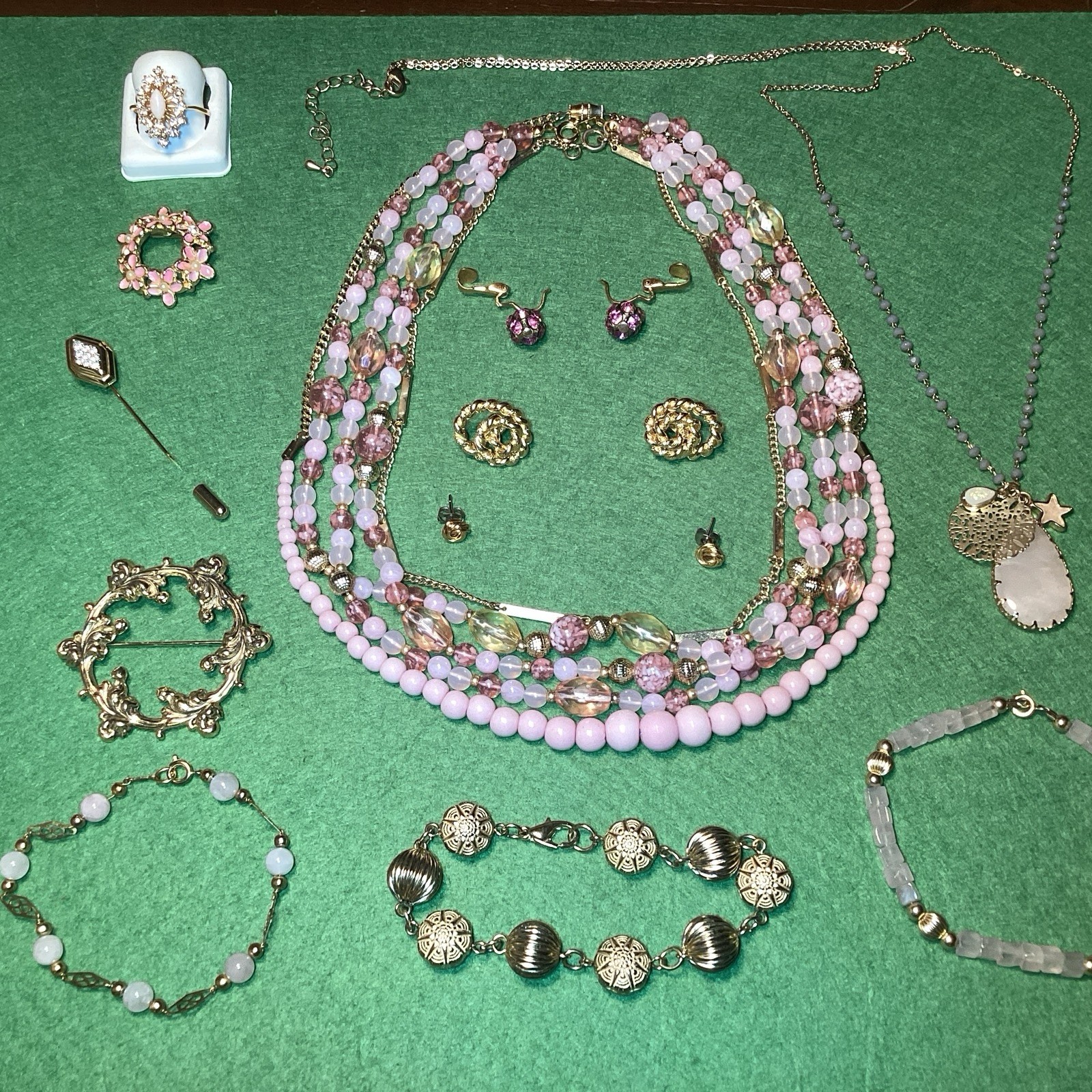 Vintage Pink & Gold Tone 14 Piece Mixed Jewelry Lot Gorgeous Pale Pink Sparkles