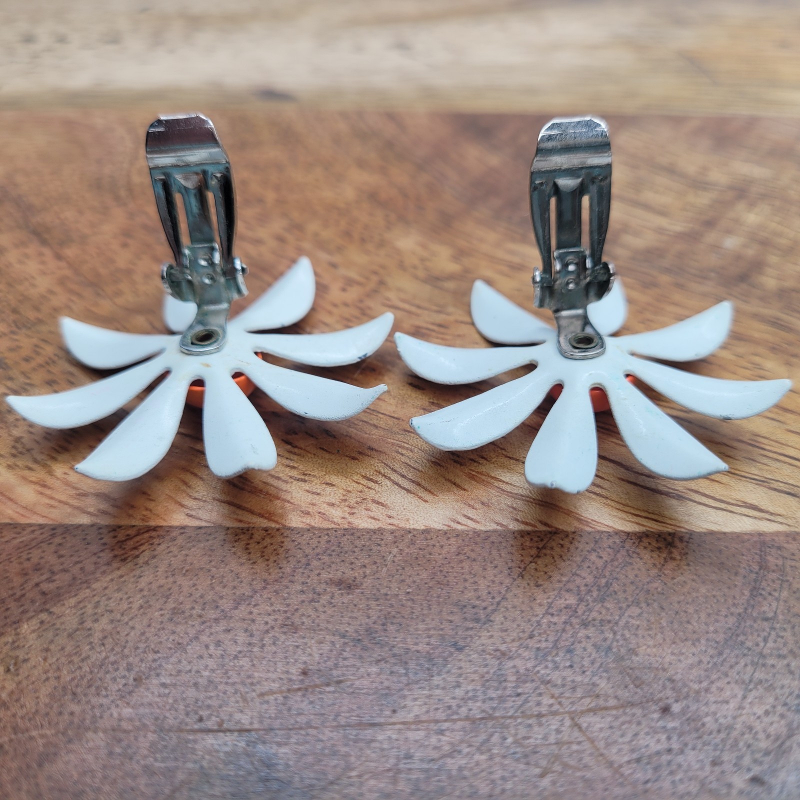 Vintage 1960s Enamel Daisy Clip-On Earrings White Orange Metal Flower Retro Mod