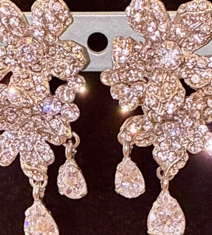 Amazing SIMAN TU Haute Couture Runway Floral Australian Crystal Earrings RARE ~