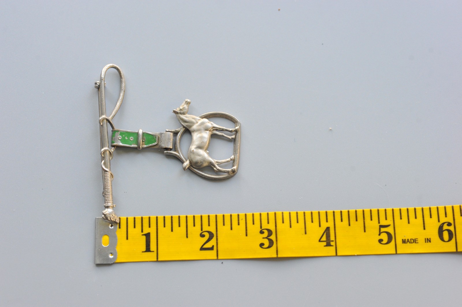 Vtg Equestrian Horse Stirrup Bar Pin Brooch Hunt Riding Stock Pin dangle BB3
