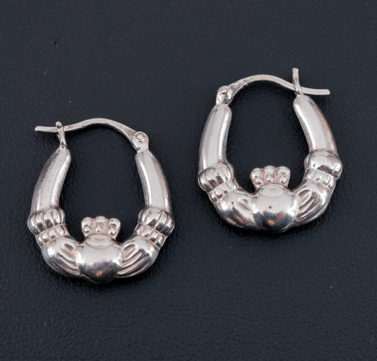 3.3g Solvar Dublin Sterling Silver Claddagh Hoop Earrings Ireland Vintage 0.85in