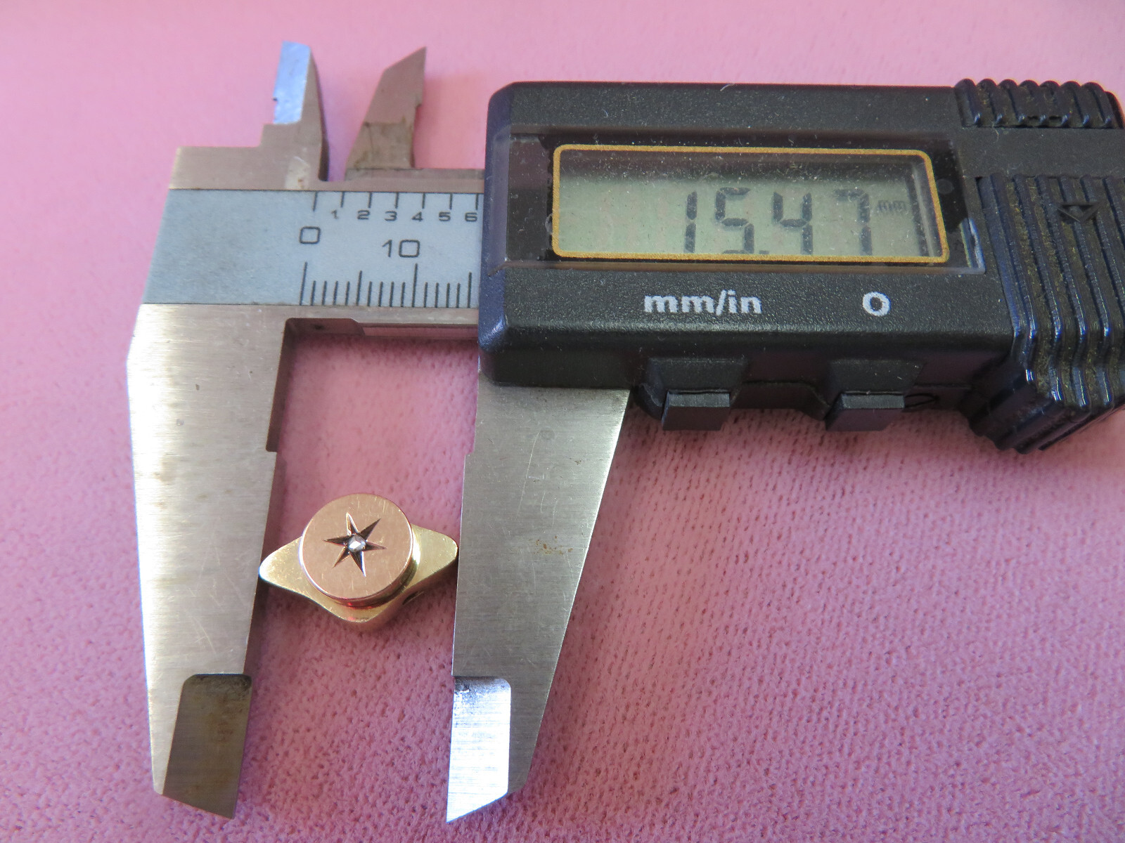14K Solid Y. Gold Diamond Chip Slide Charm for Bracelet 2.15 Grams