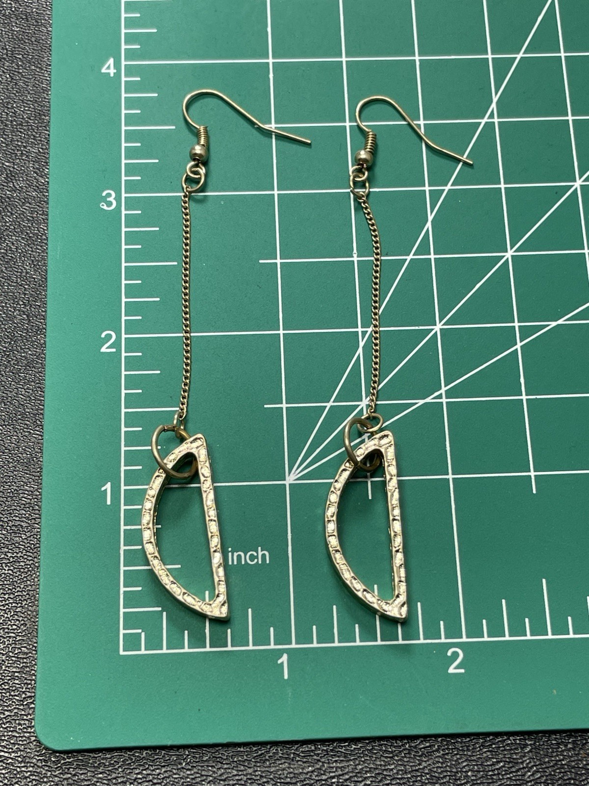 Vintage 4.2” Geometric Gold Tone Metal Chain Dangle Earrings