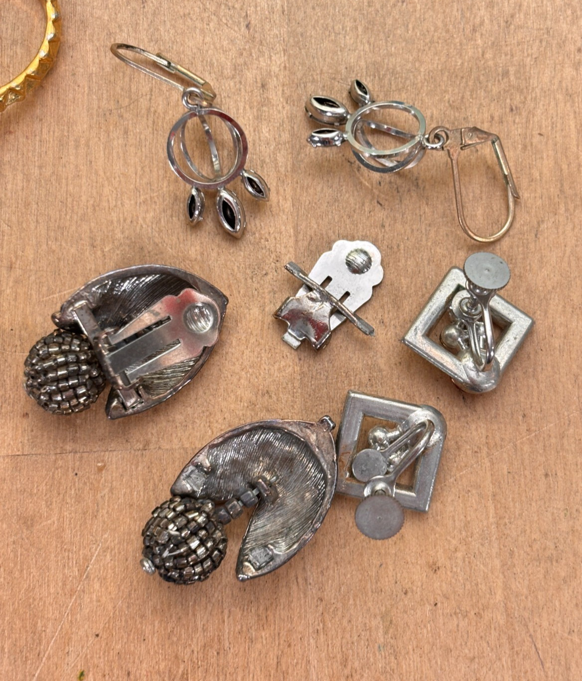 Lot of Vintage Costume Jewelry, 16 Pairs of Earrings and Brooch w Losses