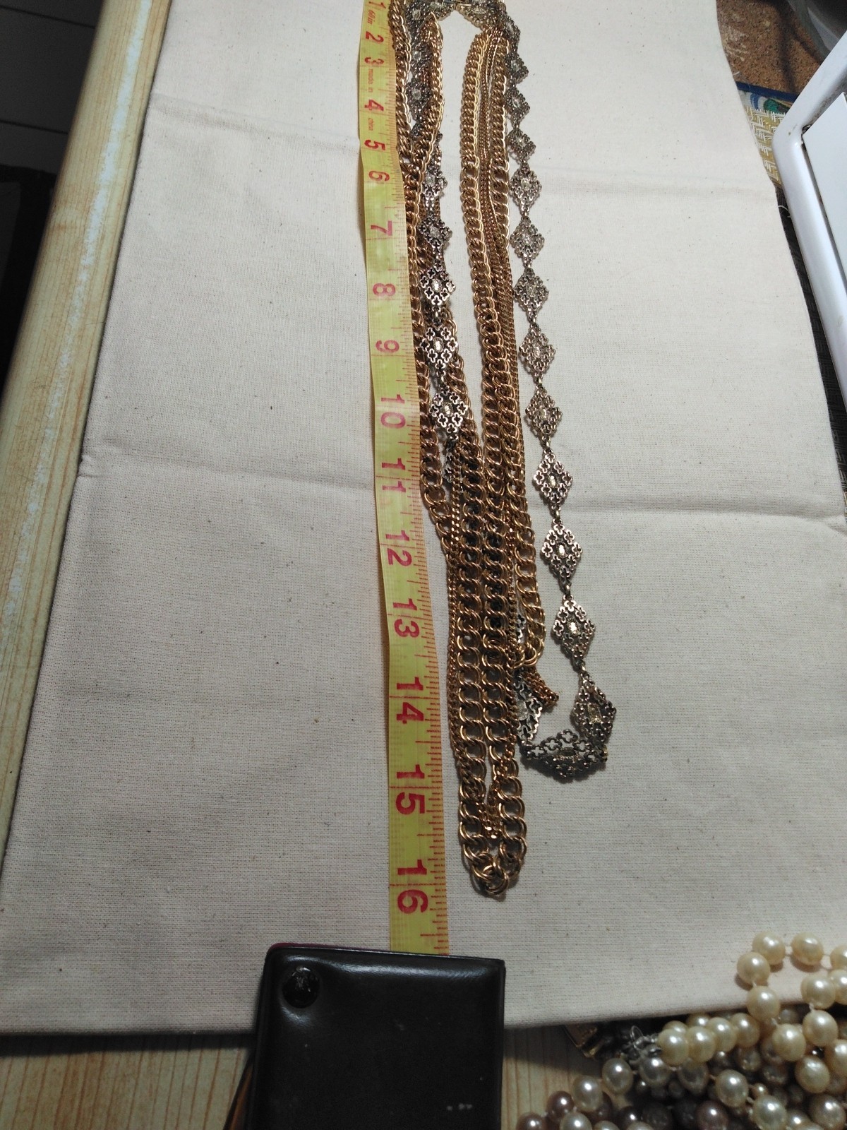 MONET VTG 5 Strand 18″ Different Chains, Cascade Gold Tone Necklace, pre-owned.