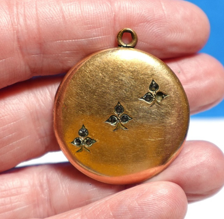 GOLD FILLED FRENCH PASTE LOCKET ANTIQUE 2 SIDED ROUND 10.5 GRAMS J-349