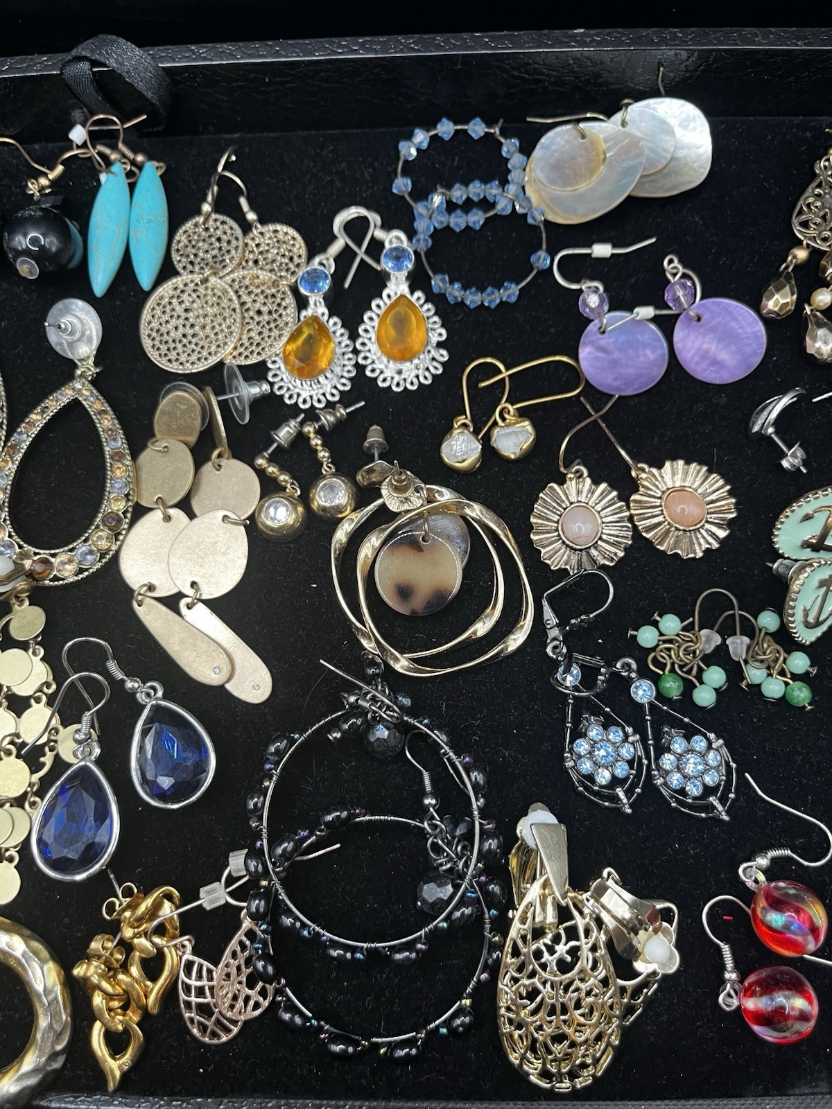 VTG-modern Fashion Drop Earrings Multi Designs Materials Wear Resell 46pr. Lot