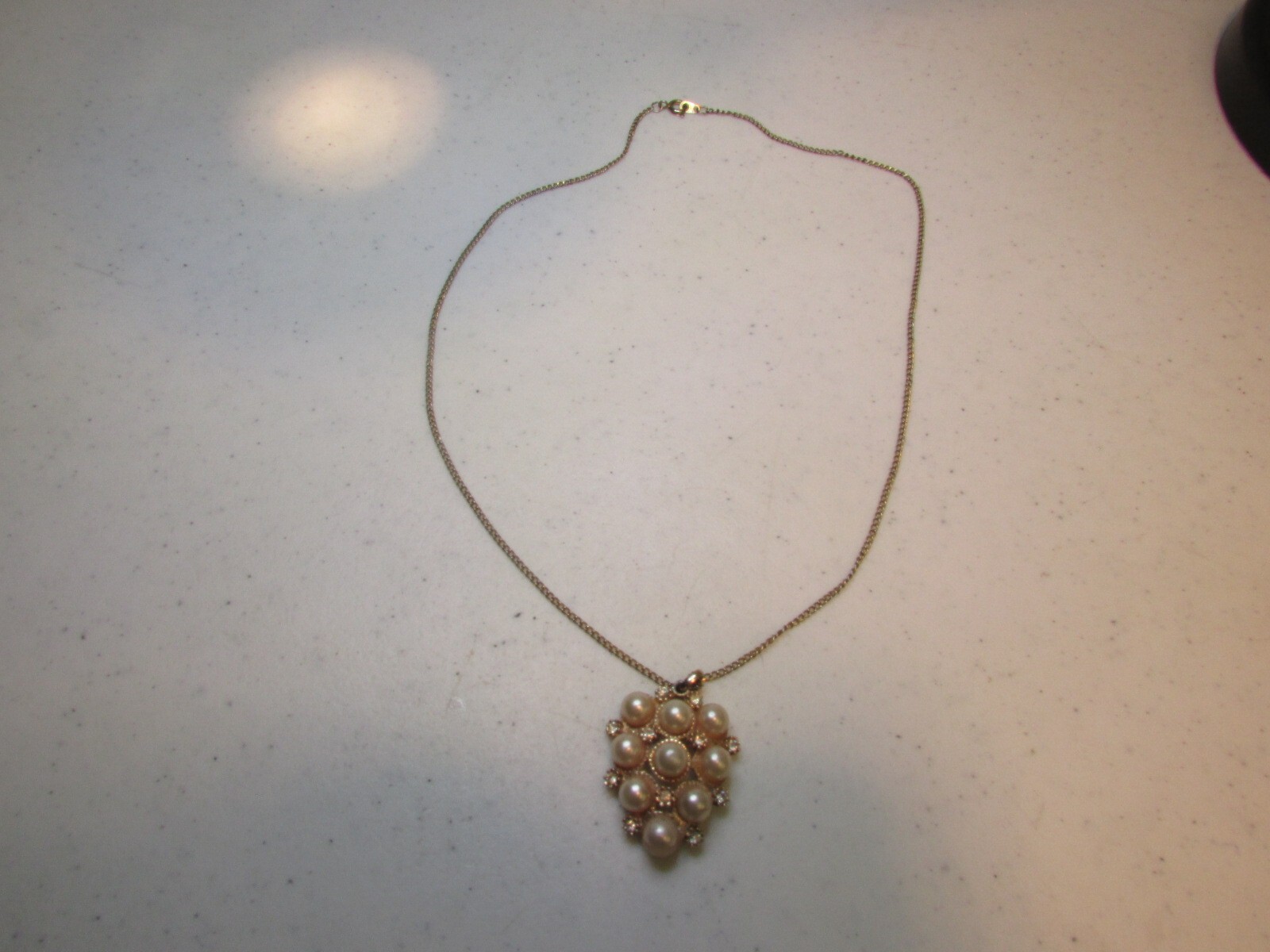 Gold Toned Rope Chain Pearl Necklace 19 3/4″ chain & 2 1/2″ Pearl Cluster