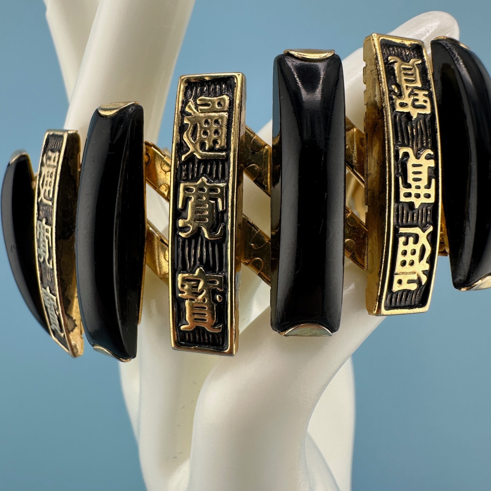 Vintage Bracelet Asian Panel Bar Expandable Stretch Link Gold Tone Black Enamel