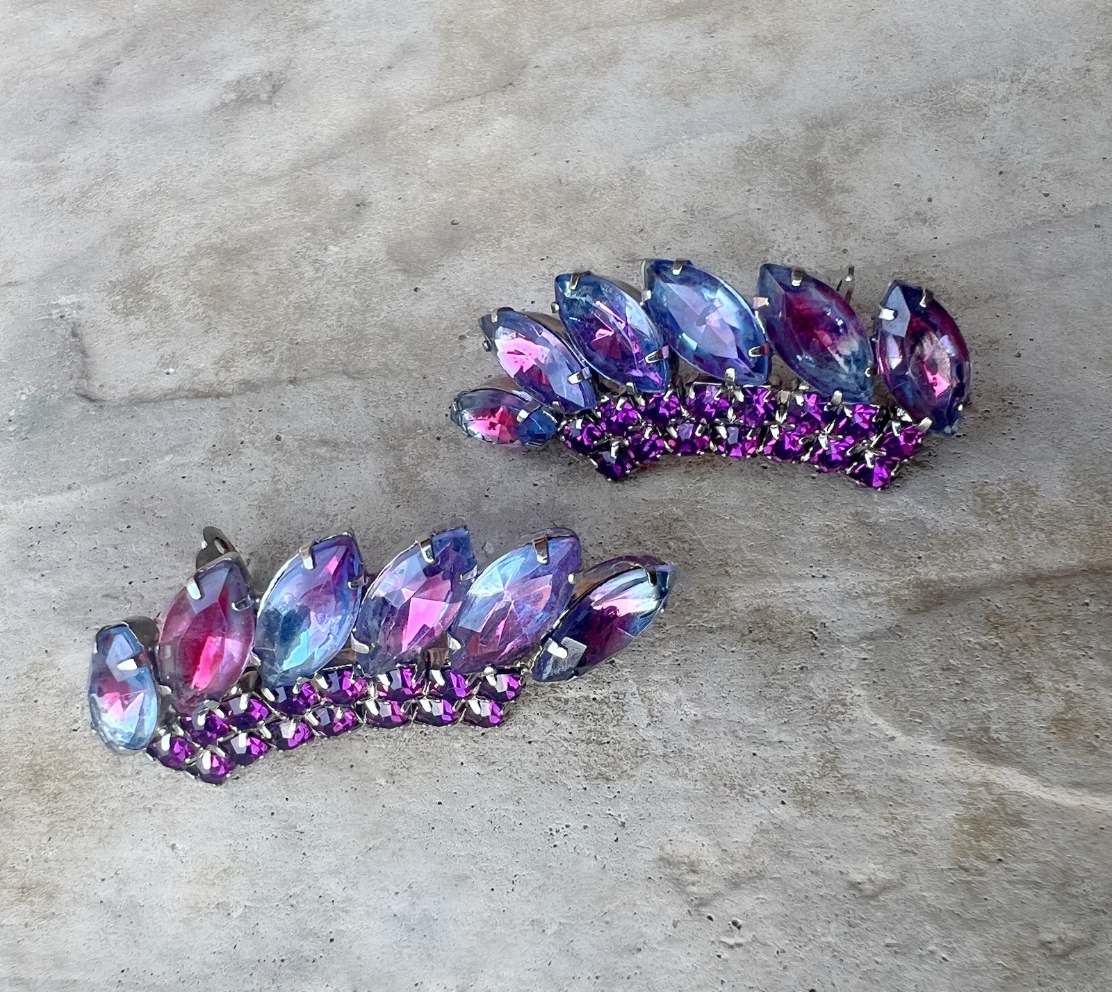 Vintage Dome Purple Violet Blue Givre Rhinestone Brooch Earrings Demi Parure Set