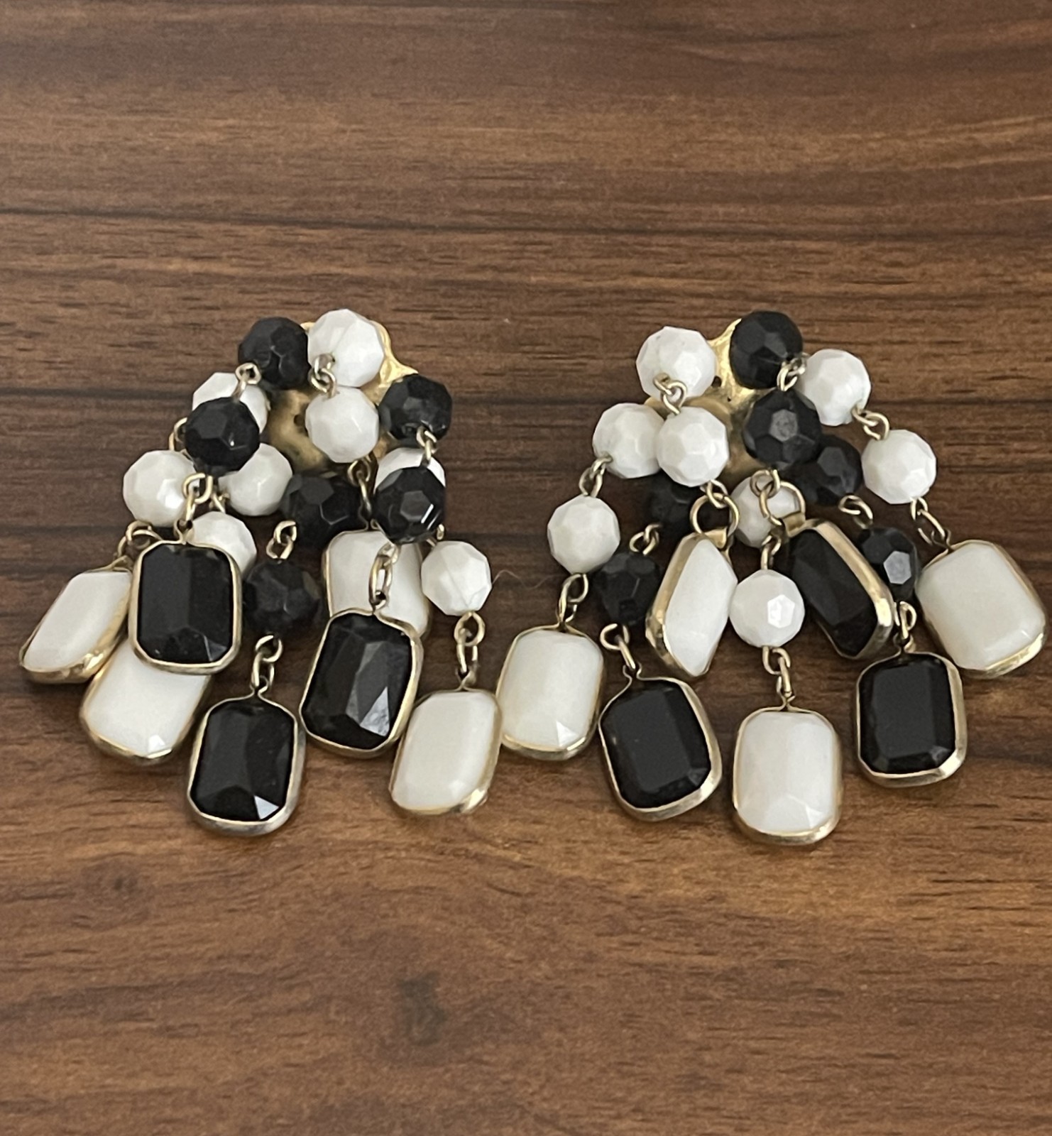VTG 80s Runway clip waterfall Earrings chunky white Black Dangle lucite cluster