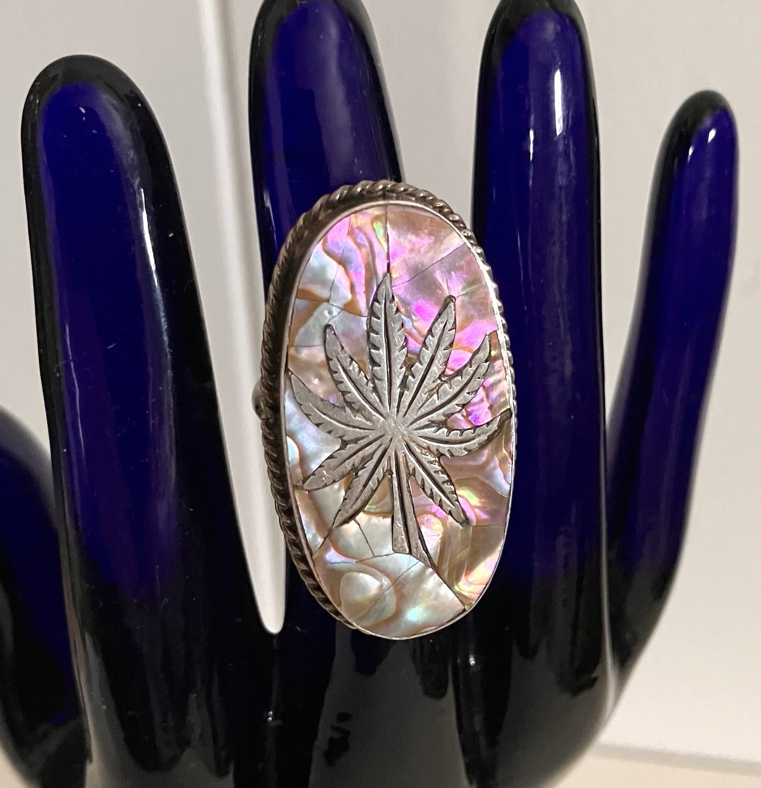 Vtg Ring Sz 6.5 Abalone Shell Inlaid Silver Marijuana Leaf Pot Cannabis Paua MOP